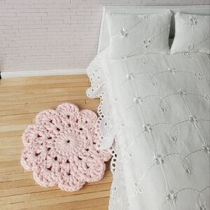 Miniature Dollhouse Handmade Flower Crochet Rug 1:12 Scale Rose Pink